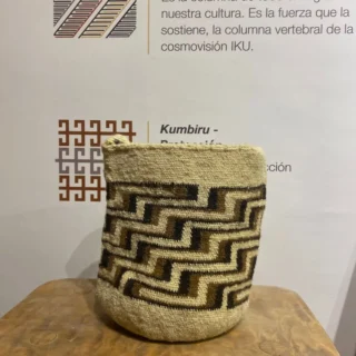 Pensamiento de la mujer - lana de ovejo mochila v5