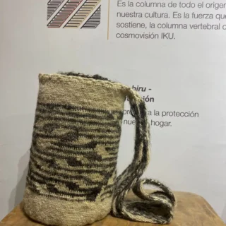 Pensamiento de la mujer - lana de ovejo mochila v7