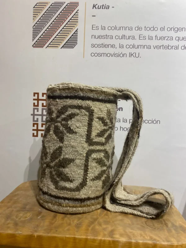 Naturaleza- mochila lana de ovejo